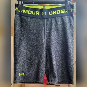 Under Armour womens biker shorts